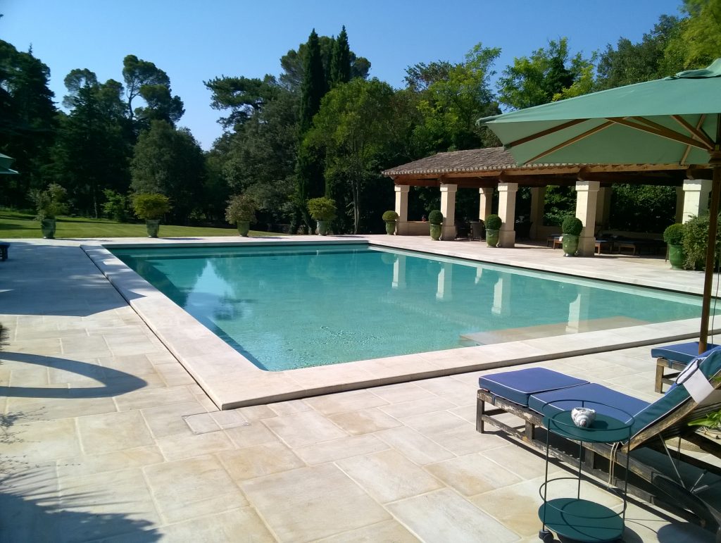 grande piscine villa