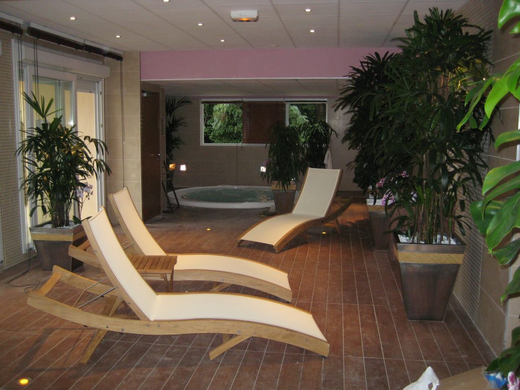spa espace detente petit lac